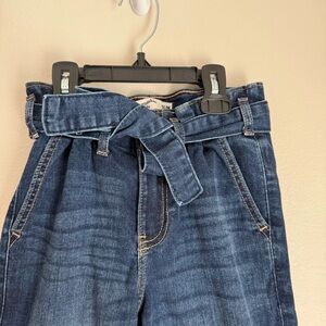 Abercrombie kids High-rise mini mom jean size slim 9/10